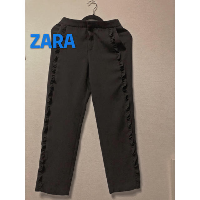 ZARA(ザラ)のZARA 黒いパンツ（ラッフル） キッズ/ベビー/マタニティのベビー服(~85cm)(パンツ)の商品写真