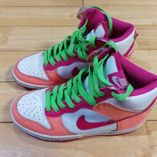 ナイキ(NIKE)のナイキ Nike ダンク ハイ Dunk High ピンク 22.5　(スニーカー)