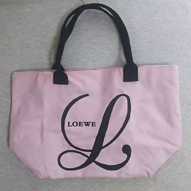 エル ロエベ(LOEWE)  極上ピンクトート(InRed付録) レディースのバッグ(トートバッグ)の商品写真