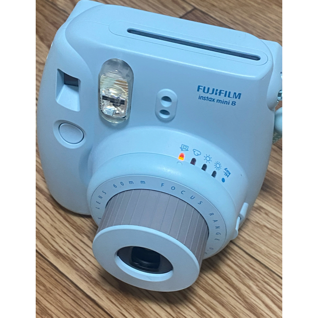 富士フイルム(フジフイルム)のチェキ instax mini8  blue スマホ/家電/カメラのカメラ(フィルムカメラ)の商品写真