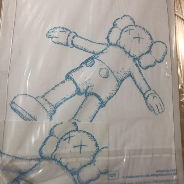 KAWS HOLIDAY フィギュア KOREA KAWS HOLIDAY フィギュア KOREA