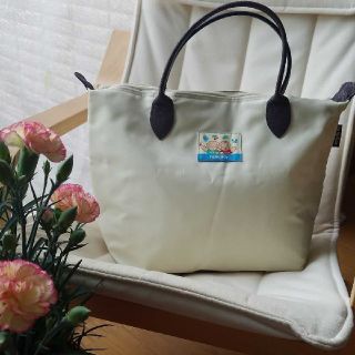 familiar - ファミリア 保冷バッグ 新品 の通販 by 花マーケット