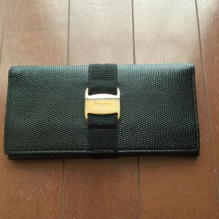 フェラガモ(Ferragamo)のなかなか美品。正規品デス❗️(財布)