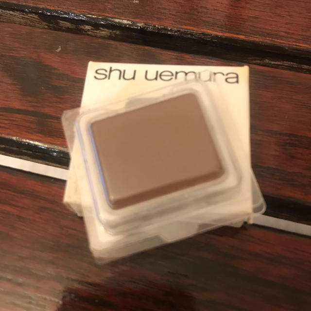 shu uemura(シュウウエムラ)のＭ　medium brown 863 コスメ/美容のベースメイク/化粧品(アイシャドウ)の商品写真