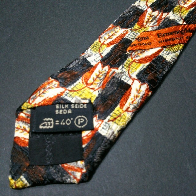 Ermenegildo Zegna(エルメネジルドゼニア)の【極美品】Ermenegildo Zegna 花柄 ネクタイ オレンジ／ブラック メンズのファッション小物(ネクタイ)の商品写真