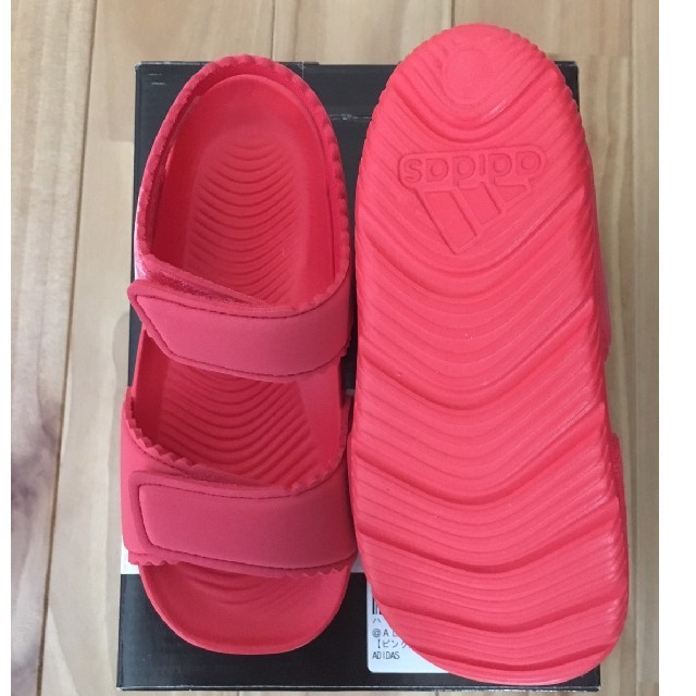 adidas(アディダス)の専用！！【新品】adidas キッズサンダル アルタスイム（ピンク:16㎝） キッズ/ベビー/マタニティのキッズ靴/シューズ(15cm~)(サンダル)の商品写真