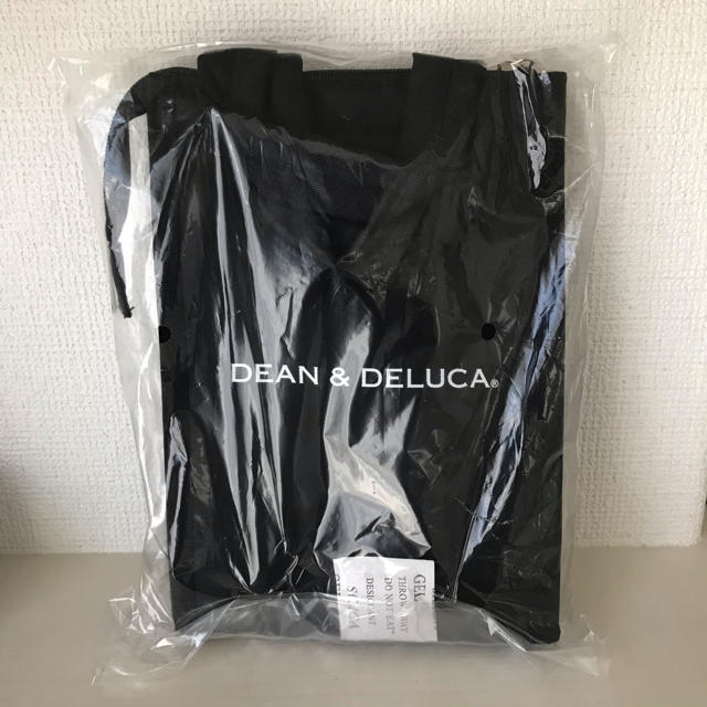 DEAN & DELUCA(ディーンアンドデルーカ)の【新品未使用】ディーン&デルーカ　保冷バック　Sサイズ インテリア/住まい/日用品のキッチン/食器(弁当用品)の商品写真