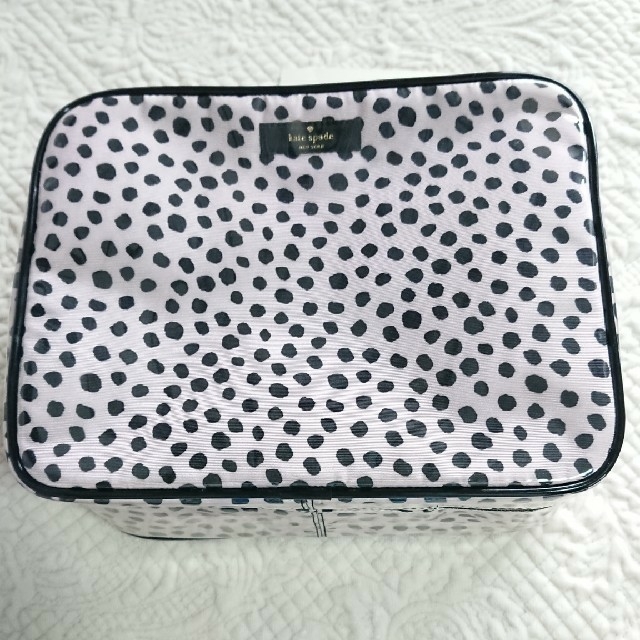 kate spade new york(ケイトスペードニューヨーク)のみー様専用 トラベルポーチ レディースのファッション小物(ポーチ)の商品写真