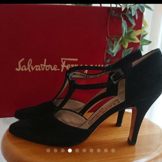 Salvatore Ferragamo - ✳️サルヴァトーレ・フェラガモ ✳️黒