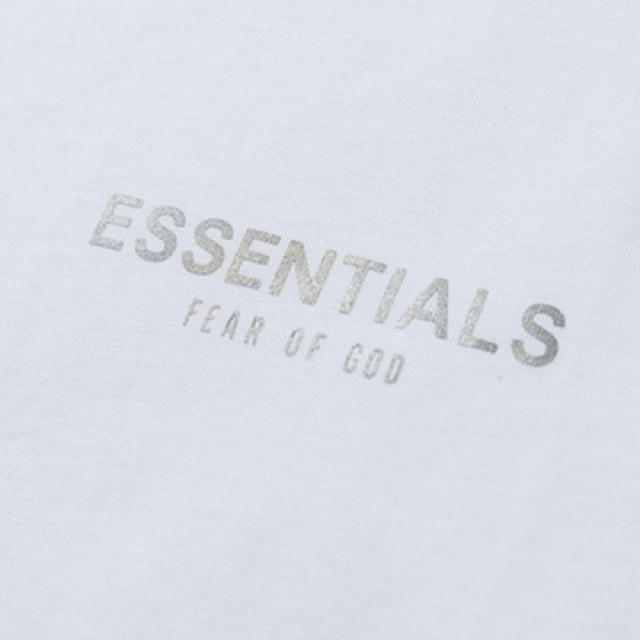 FEAR OF GOD(フィアオブゴッド)のFOG Essentials エッセンシャルズ リフレクティブロゴ Tシャツ S メンズのトップス(Tシャツ/カットソー(半袖/袖なし))の商品写真