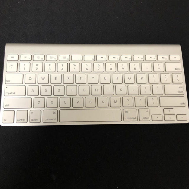 Apple(アップル)のApple Wireless Keyboard 2011 楽器の鍵盤楽器(キーボード/シンセサイザー)の商品写真