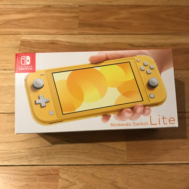 Nintendo Switch(ニンテンドースイッチ)のNintendo Switch Lite イエロー エンタメ/ホビーのゲームソフト/ゲーム機本体(家庭用ゲーム機本体)の商品写真