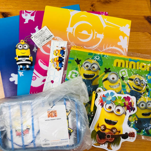 ミニオン(ミニオン)の5,500円相当☆★新品・未使用【MINIONS／ミニオンズ】セット♩まとめ売り エンタメ/ホビーのおもちゃ/ぬいぐるみ(キャラクターグッズ)の商品写真