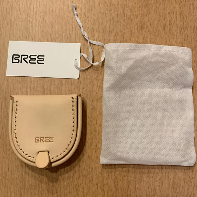 BREE(ブリー)の未使用 ブリー BREE コインケース ベージュ ウォレット  J9 送料無料 レディースのファッション小物(コインケース)の商品写真