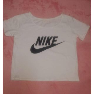 NIKE、Tシャツ、へそ出し(Tシャツ(半袖/袖なし))