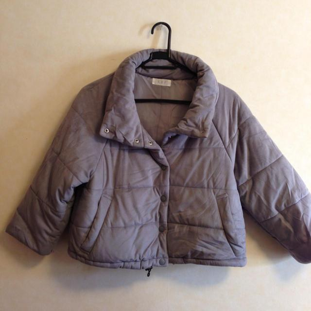 KBF(ケービーエフ)のKBF 中綿ショートジャケット レディースのジャケット/アウター(ダウンジャケット)の商品写真