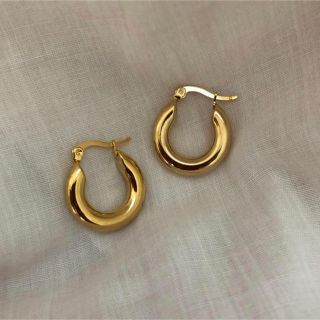 トゥデイフル(TODAYFUL)のゴールドカラー フープピアス(ピアス)