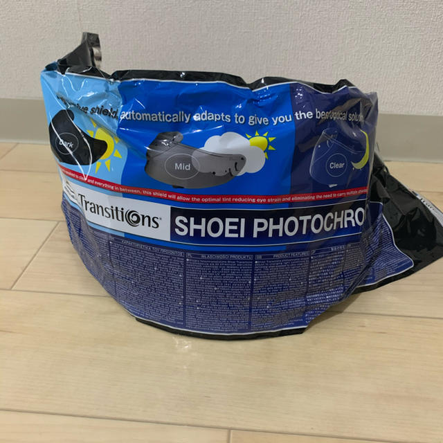 SHOEI CWR-1 フォトクロミック シールド 自動車/バイクのバイク(ヘルメット/シールド)の商品写真