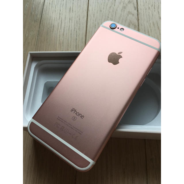 iPhone(アイフォーン)の【比較的美品】iPhone6s  人気のローズゴールド　64gb  SIMフリー スマホ/家電/カメラのスマートフォン/携帯電話(スマートフォン本体)の商品写真