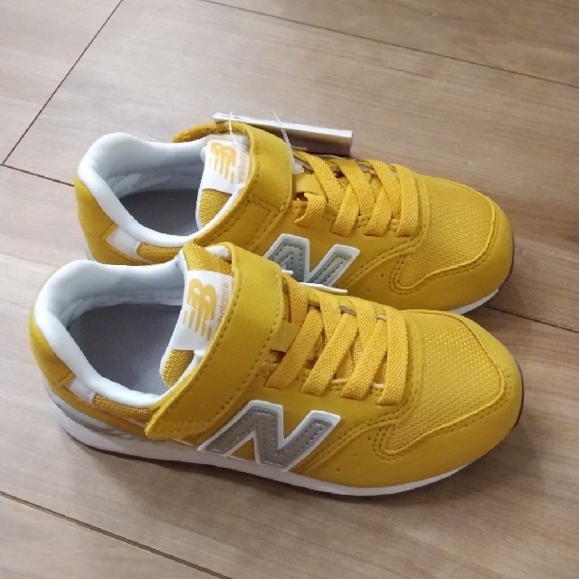 New Balance(ニューバランス)の箱なし ニューバランス YV996 キッズ スニーカー 21.0cm イエロー キッズ/ベビー/マタニティのキッズ靴/シューズ(15cm~)(スニーカー)の商品写真