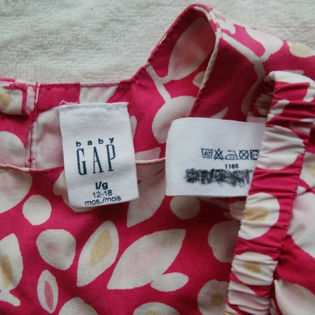 GAP(ギャップ)のＧＡＰ　Carter's　H&M　ワンピース　3枚セット キッズ/ベビー/マタニティのベビー服(~85cm)(ワンピース)の商品写真