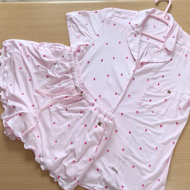 専用出品!ジェラートピケ いちご柄 ルームウェア - ルームウェア