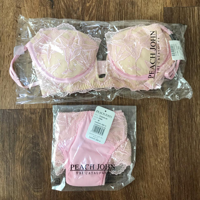 PEACH JOHN(ピーチジョン)のPJ🍓PEACH JOHN🍓上下セット レディースの下着/アンダーウェア(ブラ&ショーツセット)の商品写真