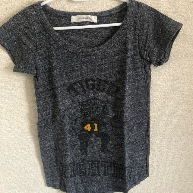 Inpaichthys Kerri(インパクティスケリー)のインパクティスケリー　Tシャツ レディースのトップス(Tシャツ(半袖/袖なし))の商品写真