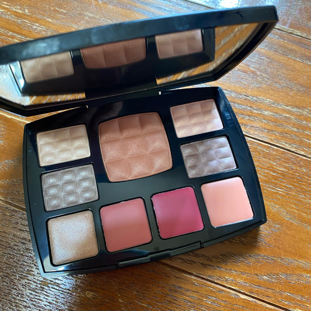 CHANEL(シャネル)のCHANEL TRAVEL MAKEUP PALETTE コスメ/美容のキット/セット(コフレ/メイクアップセット)の商品写真