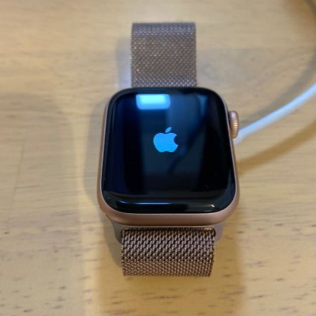 【期間限定送料無料】 Apple 40mmゴールド - (GPSモデル) 5 Series Watch Apple - Watch スマートフォン本体