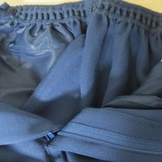 小学生男子冬制服 超 ゆったりサイズ １７０ＢＢＢ 紺 後ろ半分ゴム入り半ズボン(ショートパンツ)
