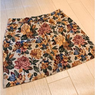 ザラ(ZARA)の【ZARA】美品　花柄スカート(ミニスカート)