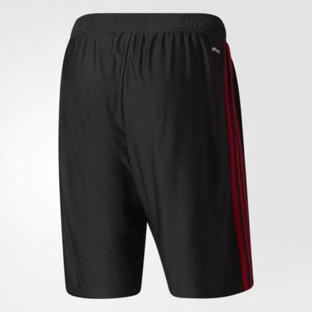 adidas(アディダス)の新品 XOサイズ ACミラン 2017-18 サッカーパンツ 黒 スポーツ/アウトドアのサッカー/フットサル(ウェア)の商品写真