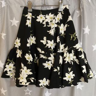 スナイデル(SNIDEL)のフラワーボリュームスカート(ひざ丈スカート)