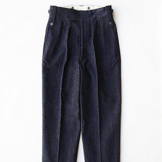 コモリ(COMOLI)のNEAT deinm indigo beltless ニート デニム ベルトレス(デニム/ジーンズ)