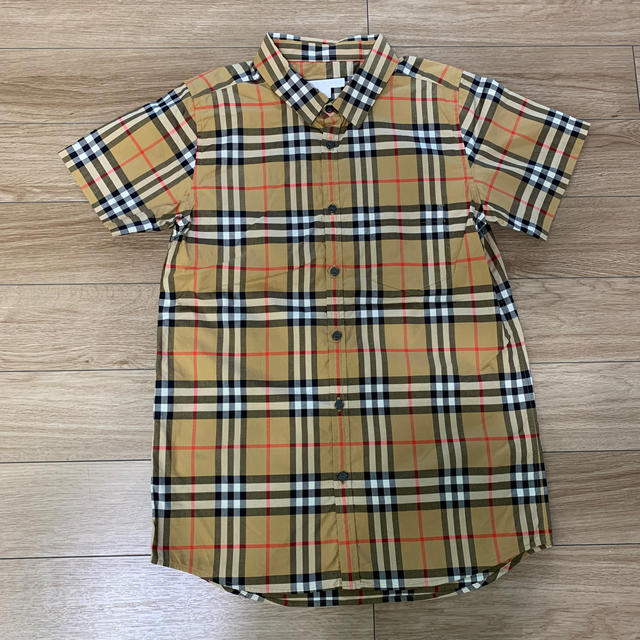 BURBERRY(バーバリー)の新品 本物 バーバリー 男児 ノバ ハウス チェック シャツ ブラウス 12歳 キッズ/ベビー/マタニティのキッズ服男の子用(90cm~)(ブラウス)の商品写真