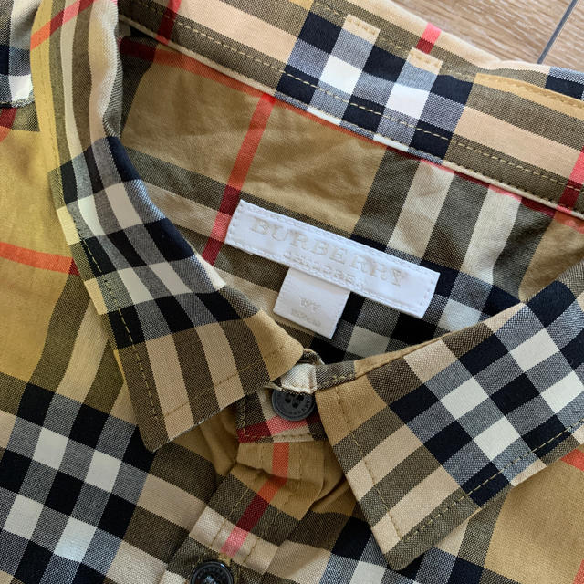 BURBERRY(バーバリー)の新品 本物 バーバリー 男児 ノバ ハウス チェック シャツ ブラウス 12歳 キッズ/ベビー/マタニティのキッズ服男の子用(90cm~)(ブラウス)の商品写真