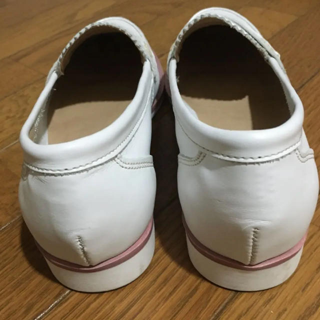 スティルモーダ　ローファー　本革　フラットシューズ　白　アイボリー　 レディースの靴/シューズ(ローファー/革靴)の商品写真