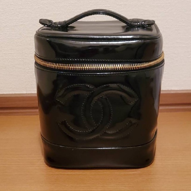 CHANEL　シャネル　 バニティバッグ - 黒 エナメル　レザー