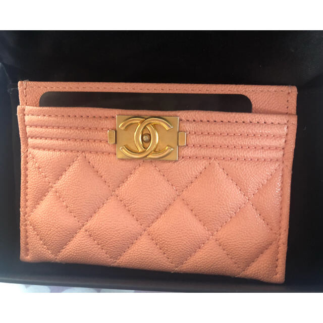 CHANEL(シャネル)のシャネルカードホルダー CHANEL レディースのファッション小物(パスケース/IDカードホルダー)の商品写真