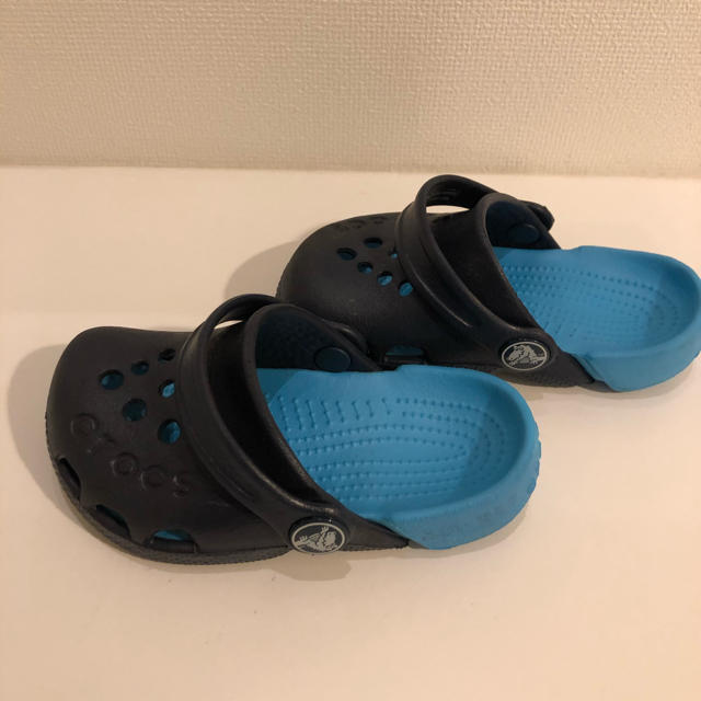 crocs(クロックス)のサンダル　クロックス　C6(14.0cm )キッズ　ブルー キッズ/ベビー/マタニティのベビー靴/シューズ(~14cm)(サンダル)の商品写真