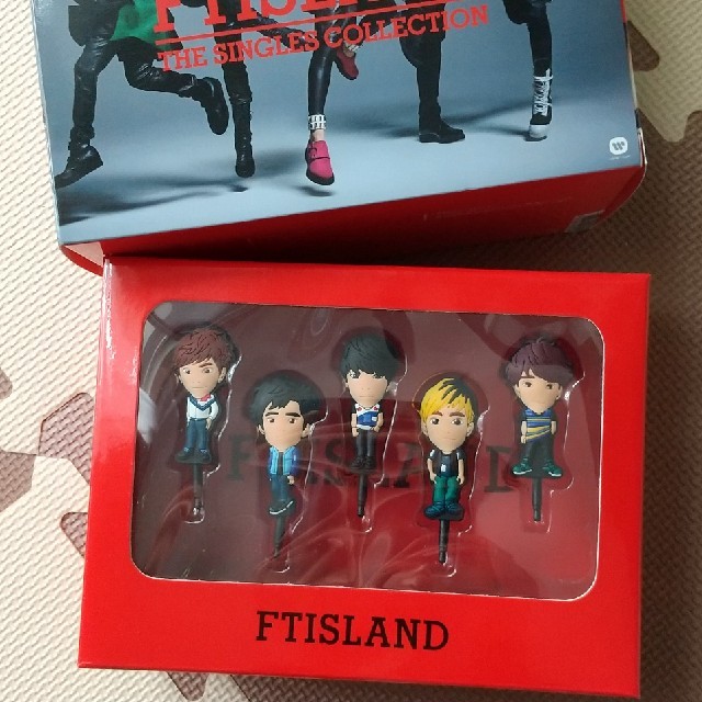 FTISLAND(エフティーアイランド)のFTISLAND シングルコレクション  フィギュア エンタメ/ホビーのタレントグッズ(ミュージシャン)の商品写真