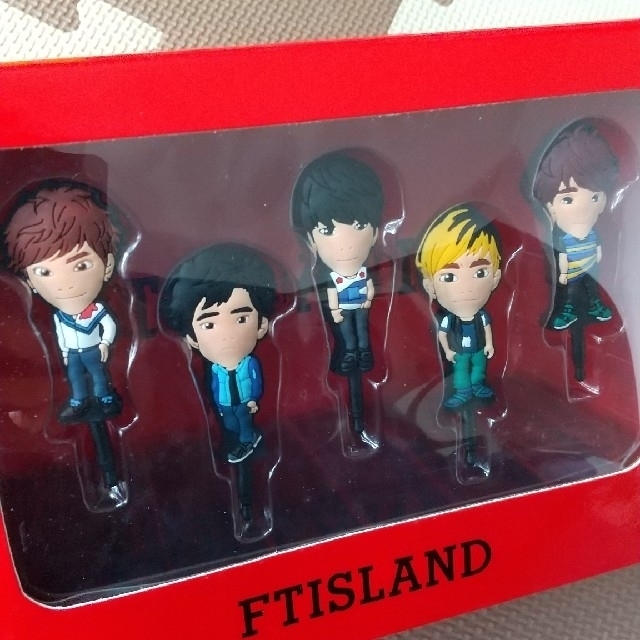 FTISLAND(エフティーアイランド)のFTISLAND シングルコレクション  フィギュア エンタメ/ホビーのタレントグッズ(ミュージシャン)の商品写真