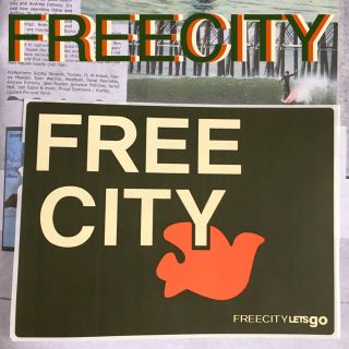 ハリウッドランチマーケット(HOLLYWOOD RANCH MARKET)のFREECITYフリーシティーUS限定非売品バードステッカーgreen(その他)