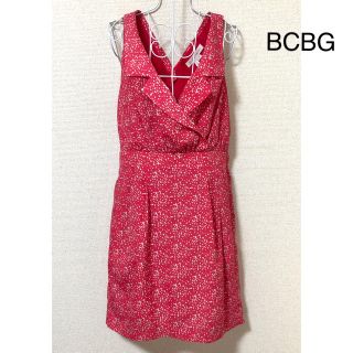 ビーシービージーマックスアズリア(BCBGMAXAZRIA)の【美品】BCBGeneration ノースリーブデザインワンピース＊4＊(ひざ丈ワンピース)