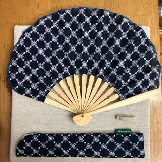 アフタヌーンティー(AfternoonTea)のかい様用　アフタヌーンティー 扇子　ネイビー　刺繍(その他)