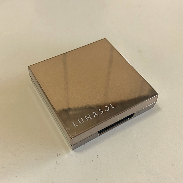 LUNASOL(ルナソル)のルナソル　アイリッドベース　02 ライト コスメ/美容のベースメイク/化粧品(アイシャドウ)の商品写真