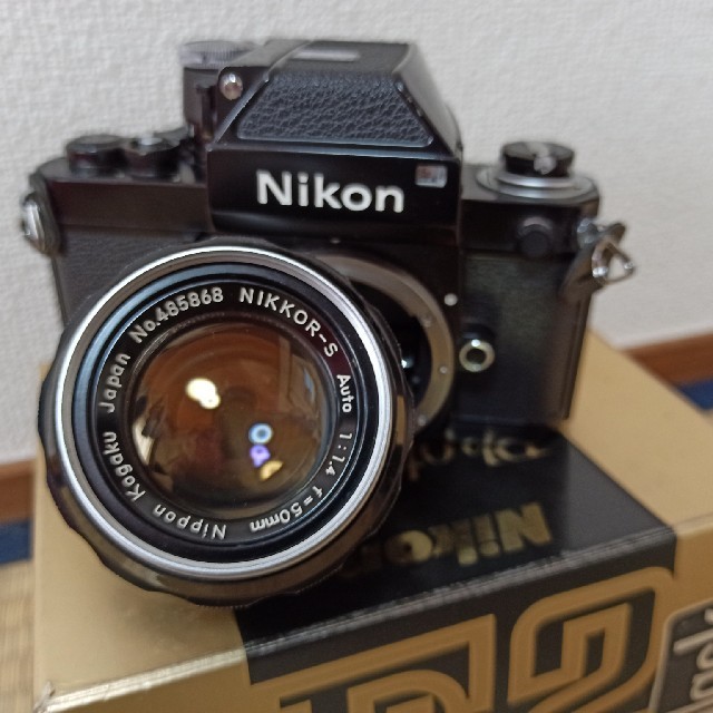 Nikon(ニコン)のNIKON　F2 Black とレンズ　ジャンク スマホ/家電/カメラのカメラ(フィルムカメラ)の商品写真