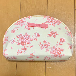 ローラアシュレイ(LAURA ASHLEY)の専用ローラアシュレイ　ポーチ(ポーチ)