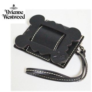 ヴィヴィアンウエストウッド(Vivienne Westwood)の《ヴィヴィアンウエストウッド》新品 ベルト通しデザイン フレーム パスケース黒 (名刺入れ/定期入れ)